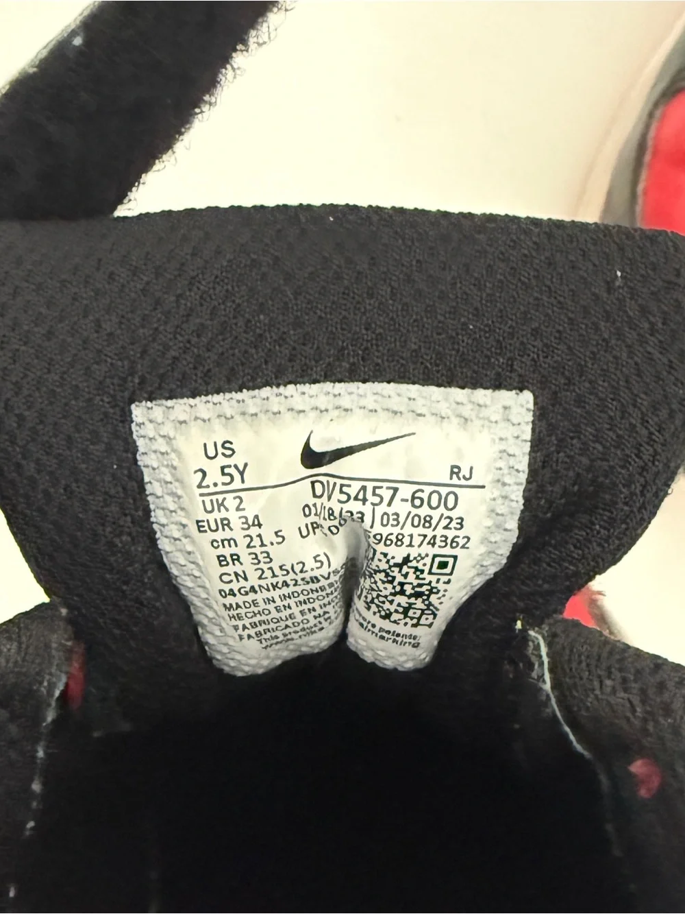 Nike Kids Court Borough Low-Top Sneakers with Strap 3.5y
